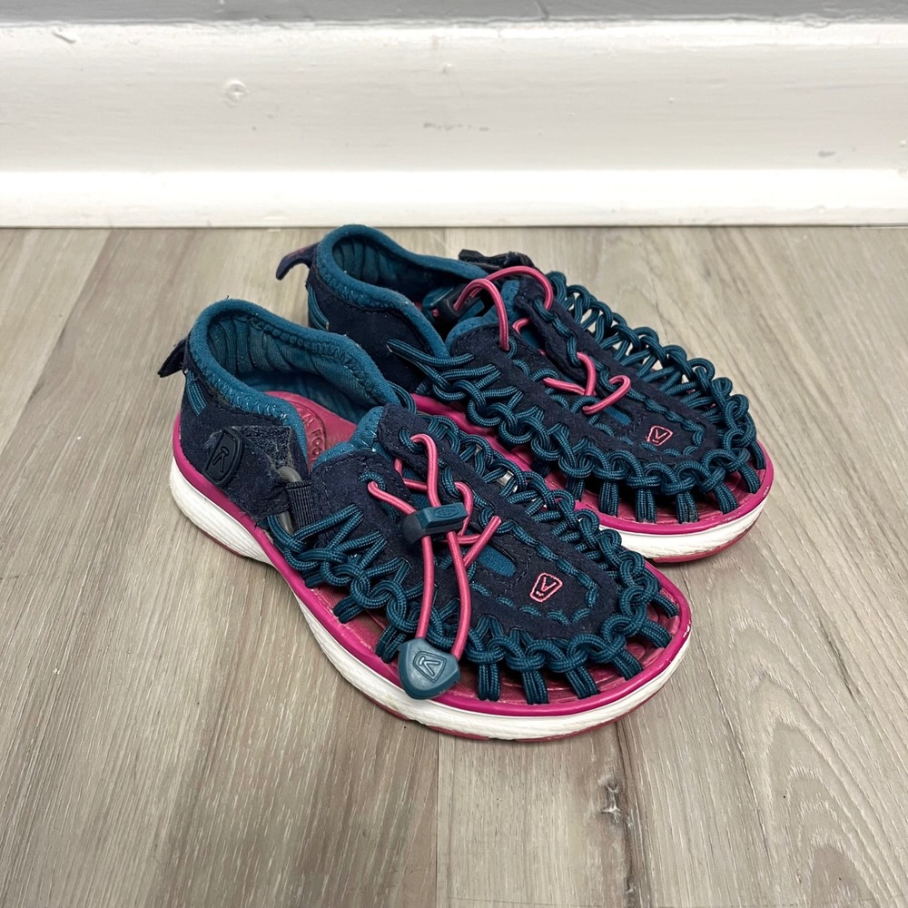 Keen Sandals Girls 8 Navy Blue and Pink Uneek O2‎ Corded Lace Up